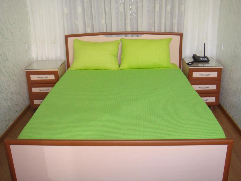 Nino Apartment On Pirosmani 바투미 외부 사진